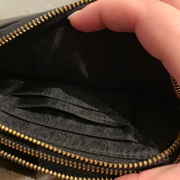 Michael Kors wristlet - Picture 2 of 3